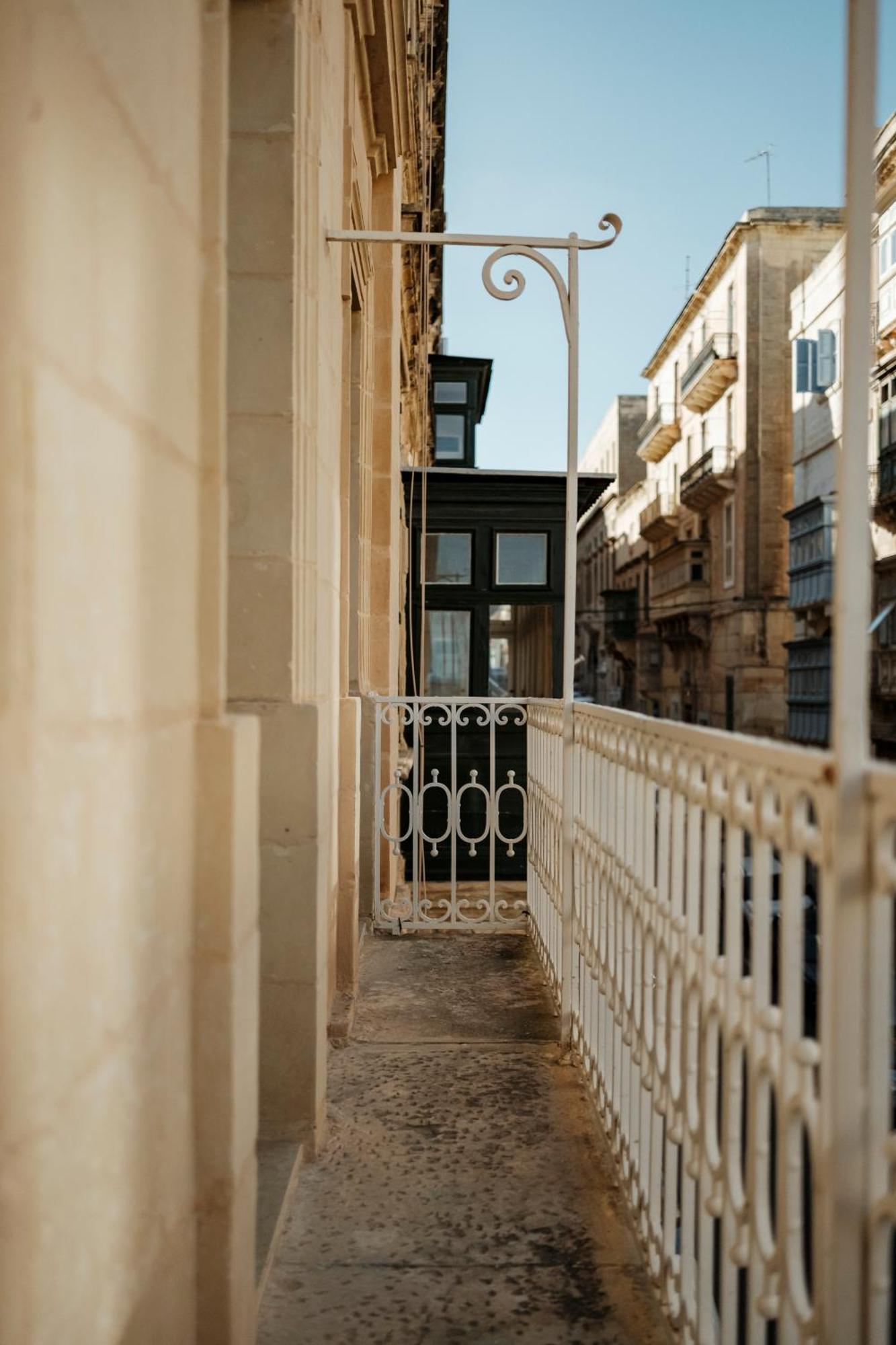 136 Old Bakery Apartment Valletta Bagian luar foto